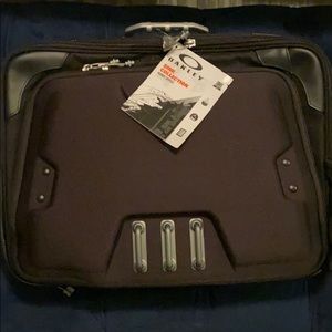 NWT Oakley Home Office Laptop Bag